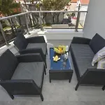 Hani 1 - One Bedroom With Balcony And Sea View